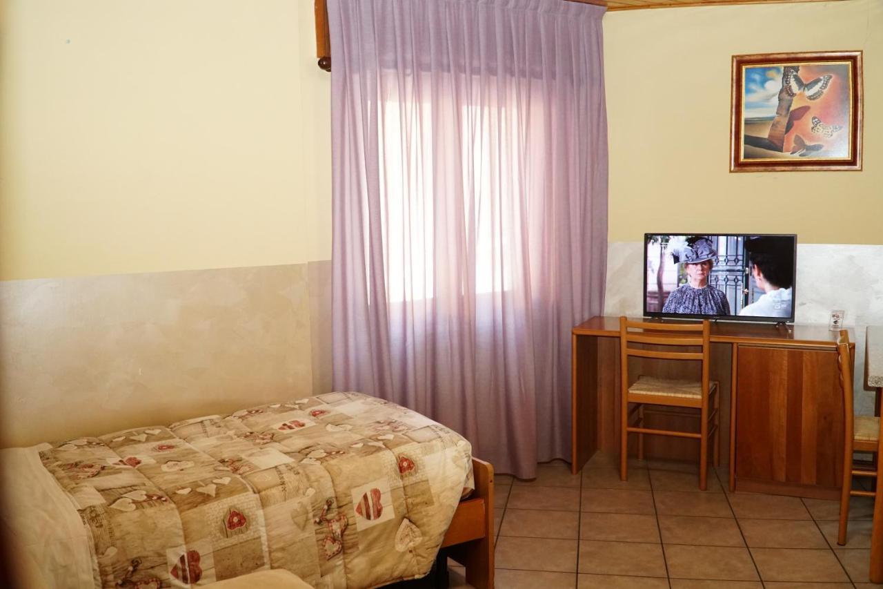 Hotel Iscla Edolo Eksteriør billede